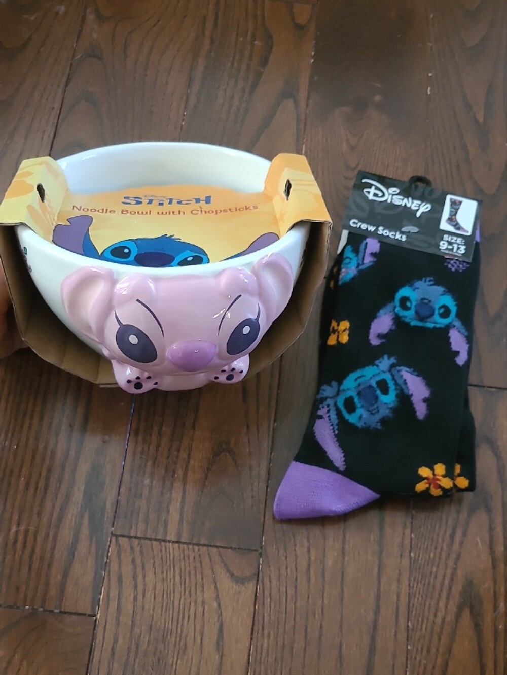 New Disney Kit Stitch  Ceramic Noodle Bowl with a pair of Crew Socks Read